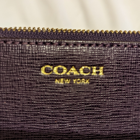 Lot of two Coach wallet/purses. - Picture 9 of 11